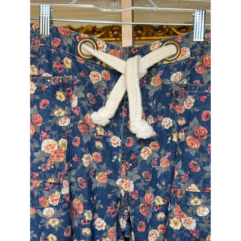⨠MIX & MATCH â 3 FOR $75! â¨
Refresh your closet and SAVE! đď¸ - Picture 3 of 8